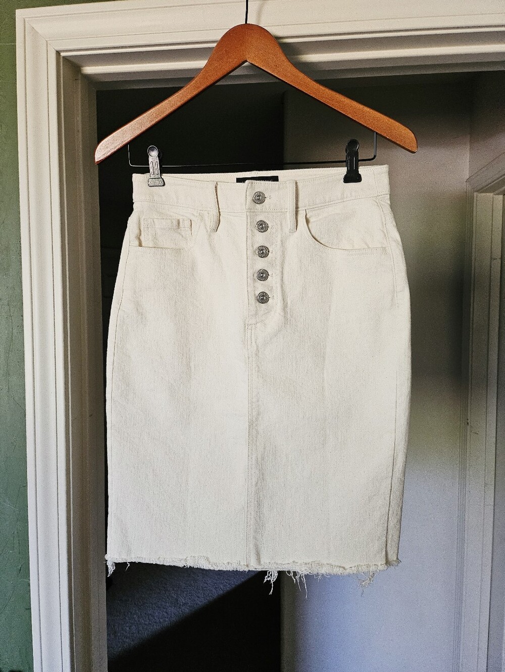 Banana Republic 2 Cream Skirt Excellent Condition